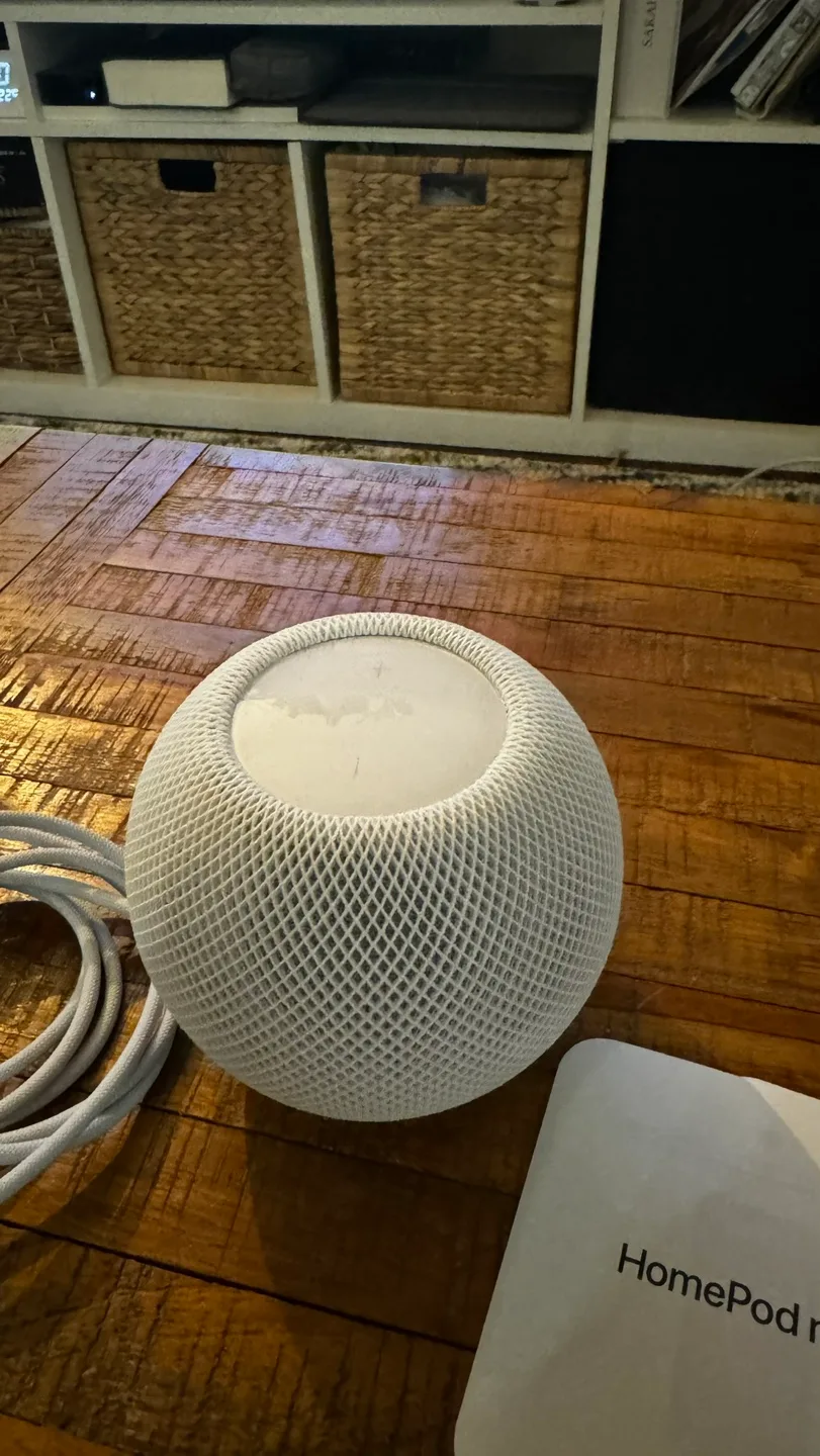 Apple HomePod mini Smart Speaker - White image indicator(2)