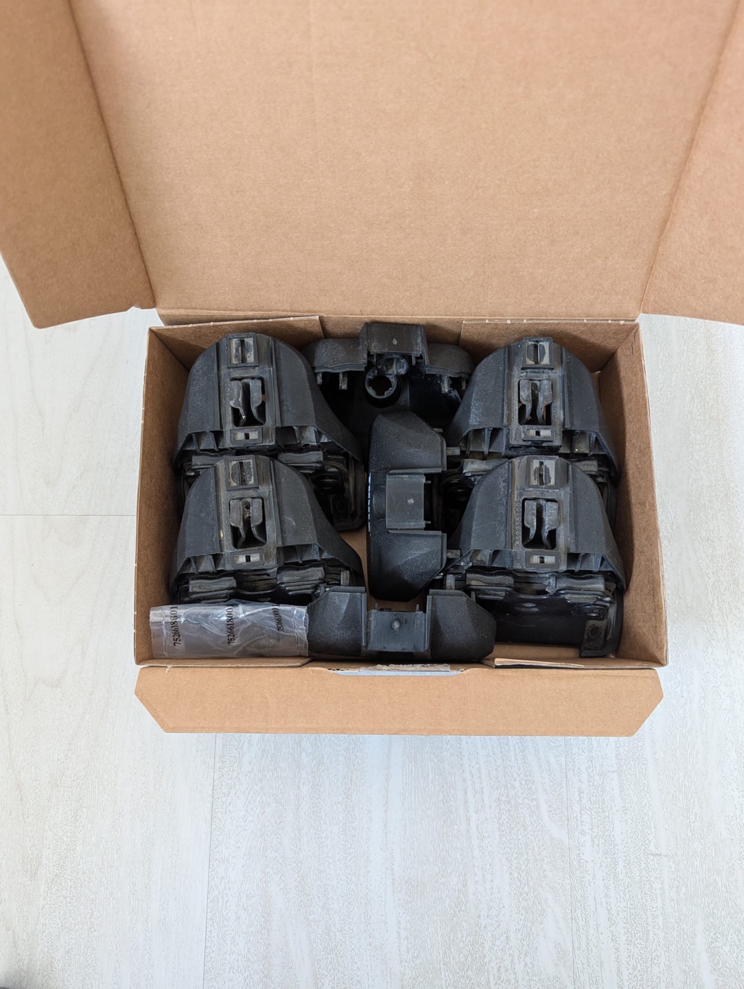 Thule 460R Podium & Thule Fit Kit 4076 - photo 3