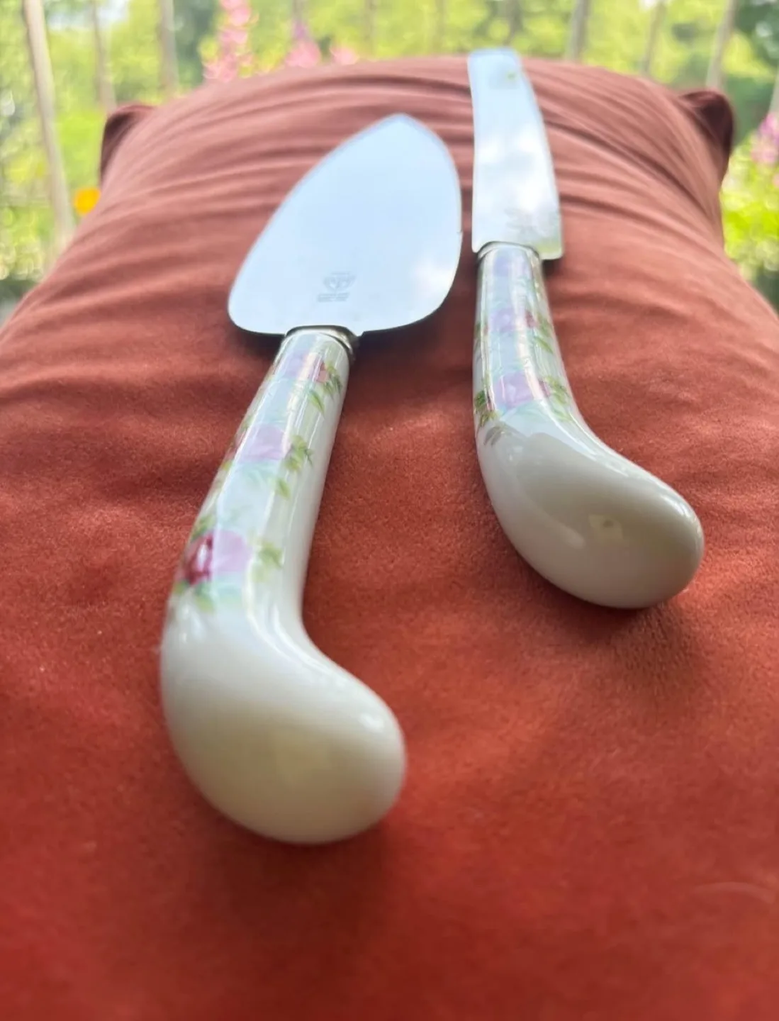 Vintage Pastry Server & Bread Knife Set image indicator(3)