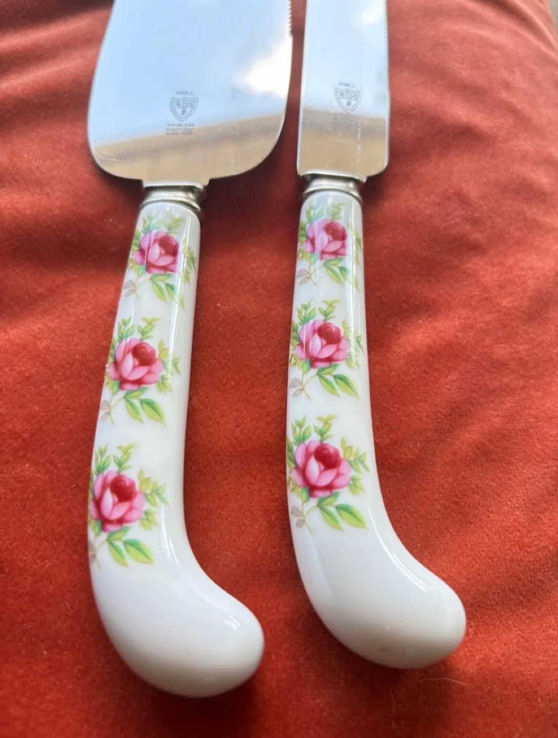 Vintage Pastry Server & Bread Knife Set image indicator(4)