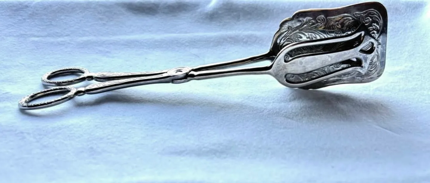 Vintage Silver-Plated Scissor Serving Tongs image indicator(7)