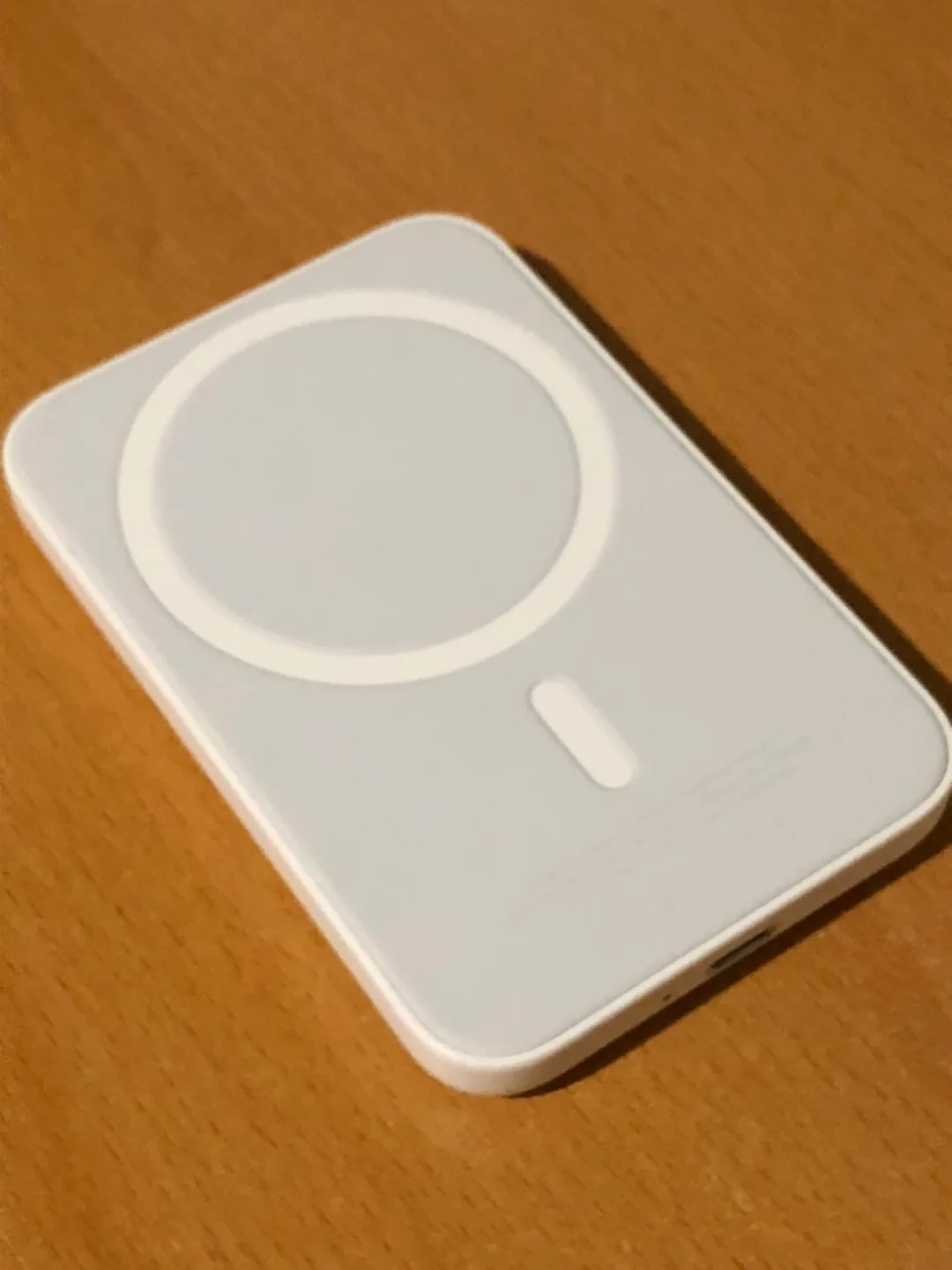 Apple MagSafe Wireless Battery Pack for iPhone image indicator(2)