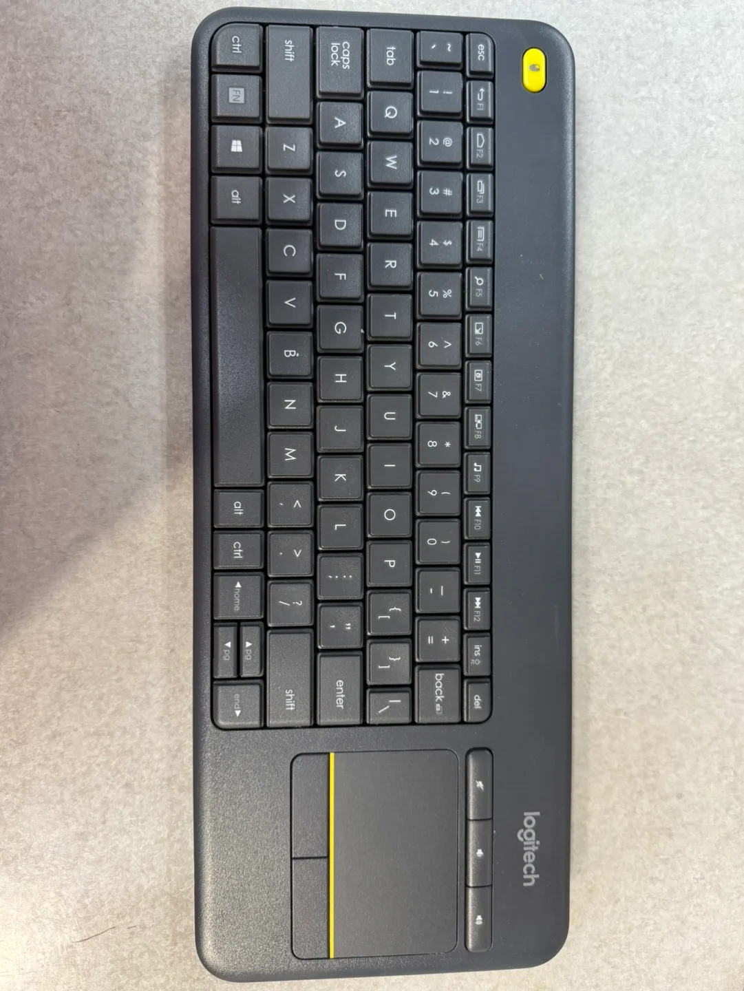 Logitech K400 Plus Wireless Keyboard with Touchpad thumbnail