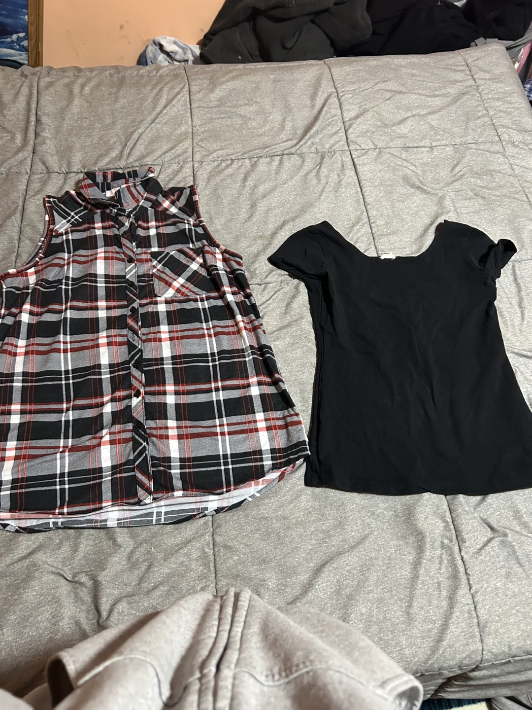 Bundle of women clothes mostly shirts - photo 3