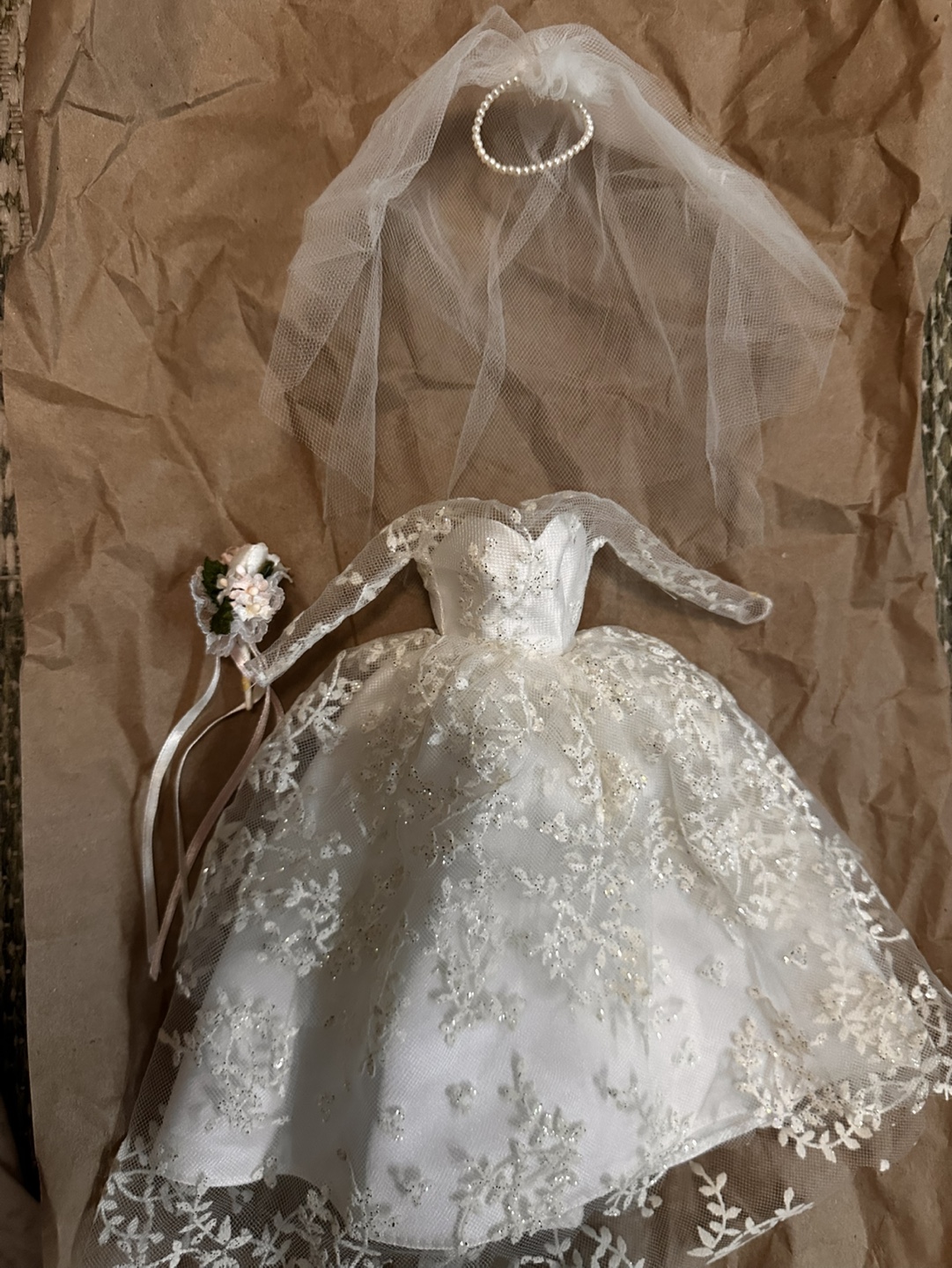 Barbie in Wedding Fashion - Dress and Accessories