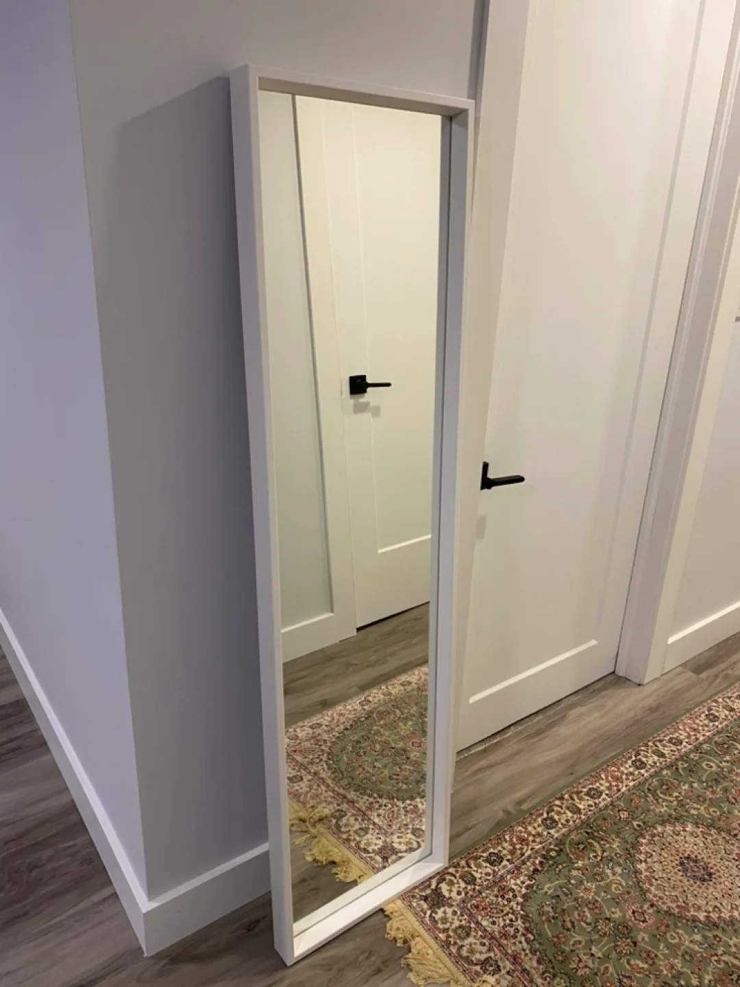 Wall mirror image indicator(2)