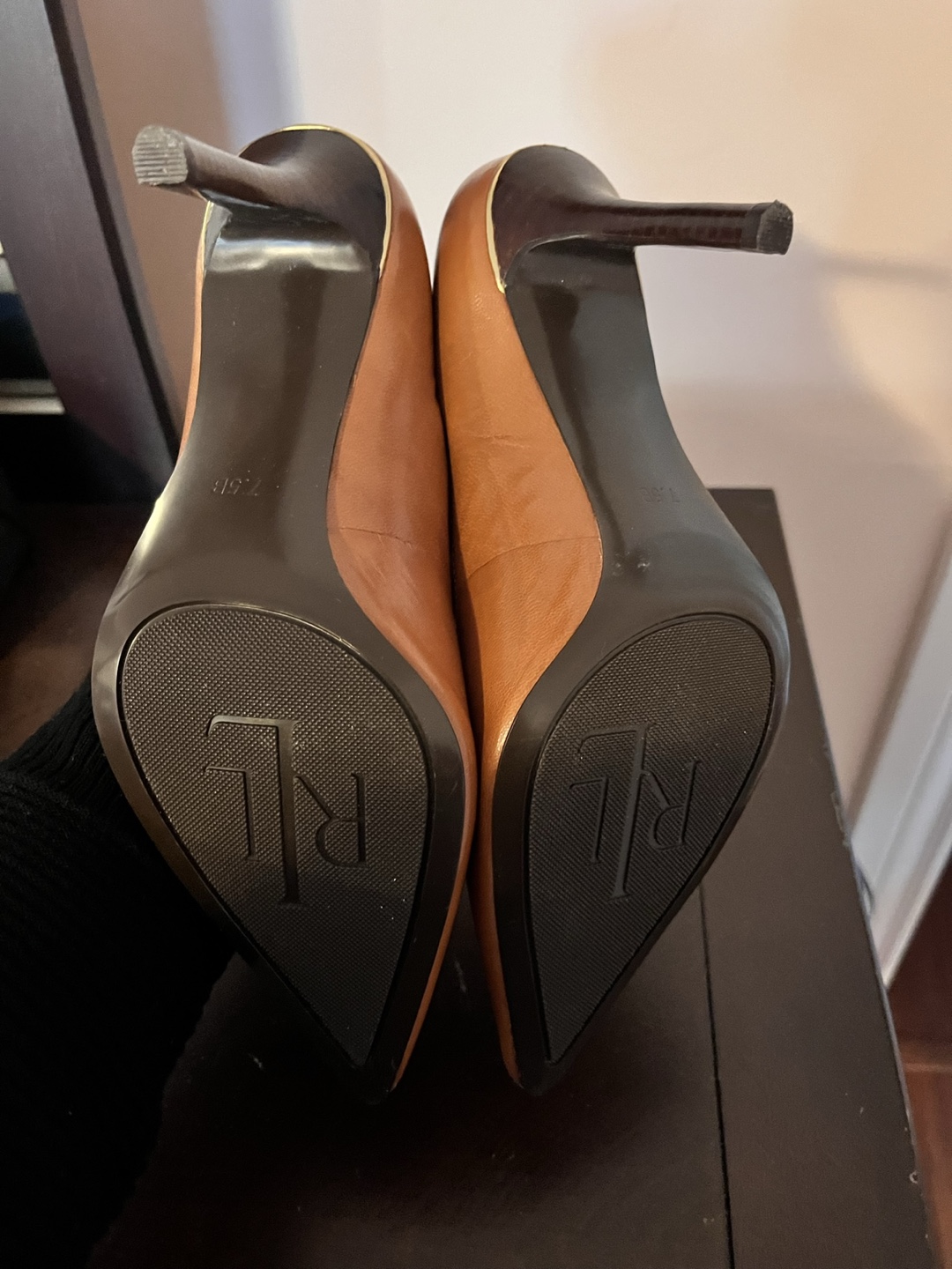 Lauren Ralph Lauren Brown Leather Pointed-Toe Heels - photo 4