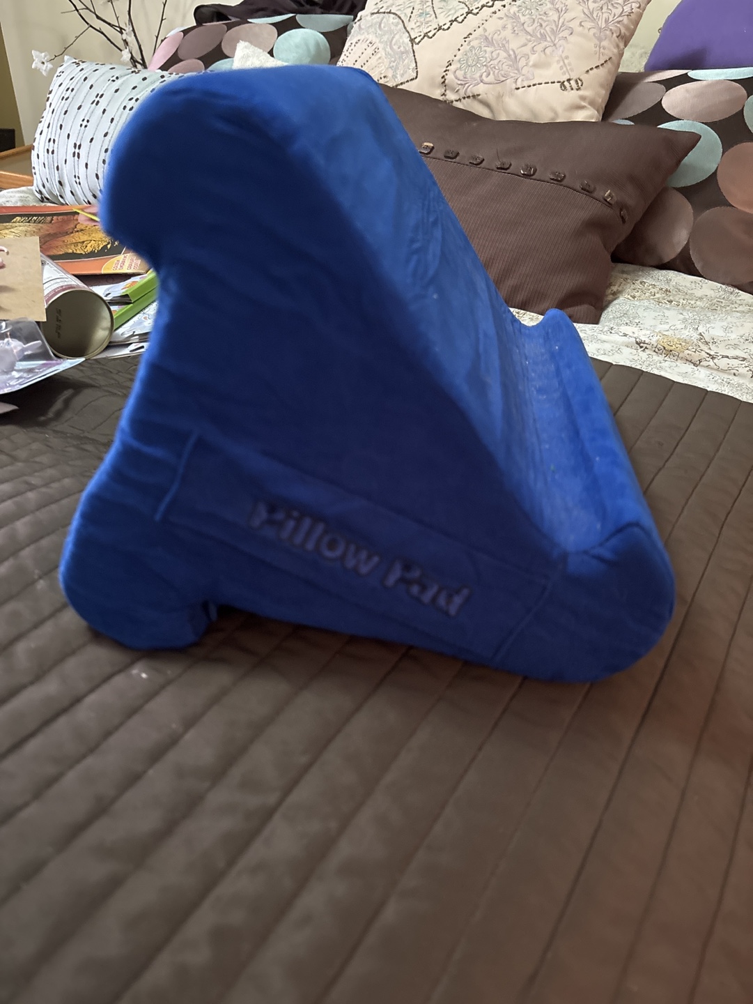 Pillow Pad Book/Tablet Holder
