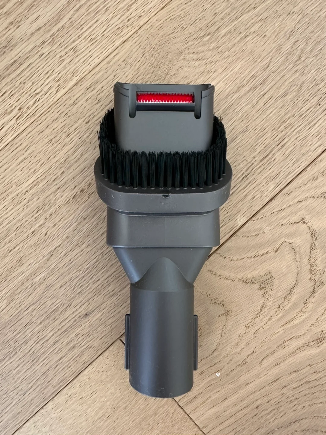 Dyson soft dusting brush attachment image indicator(2)