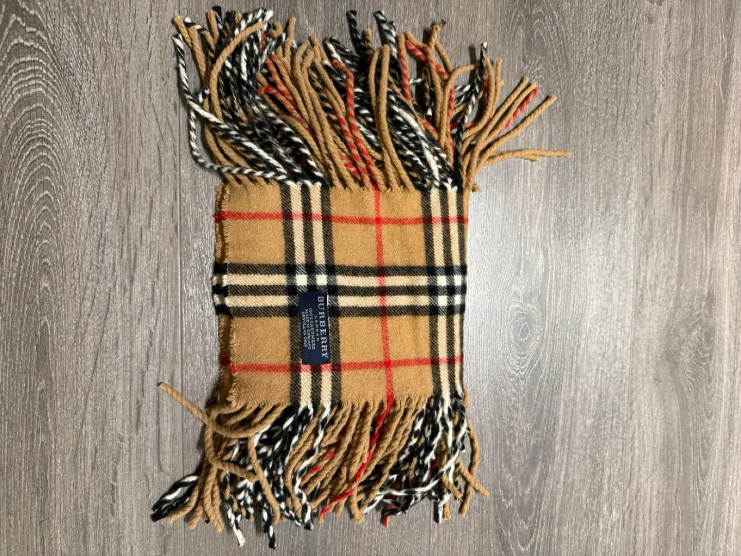 100% Authentic Burberry Cashmere scarf made in England image indicator(4)