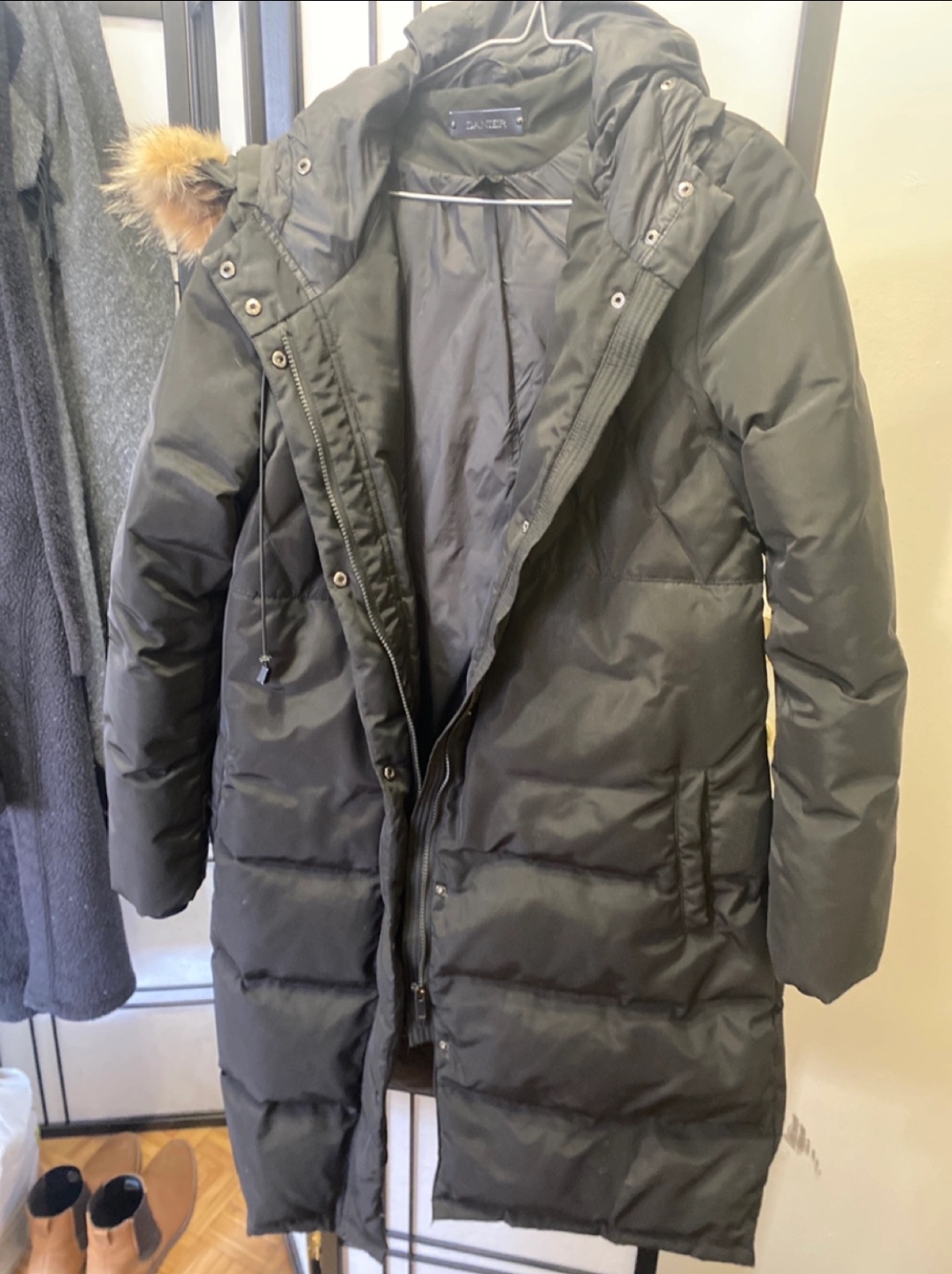 DANIER Black Puffer Jacket with Faux Fur Hood - Size M/M