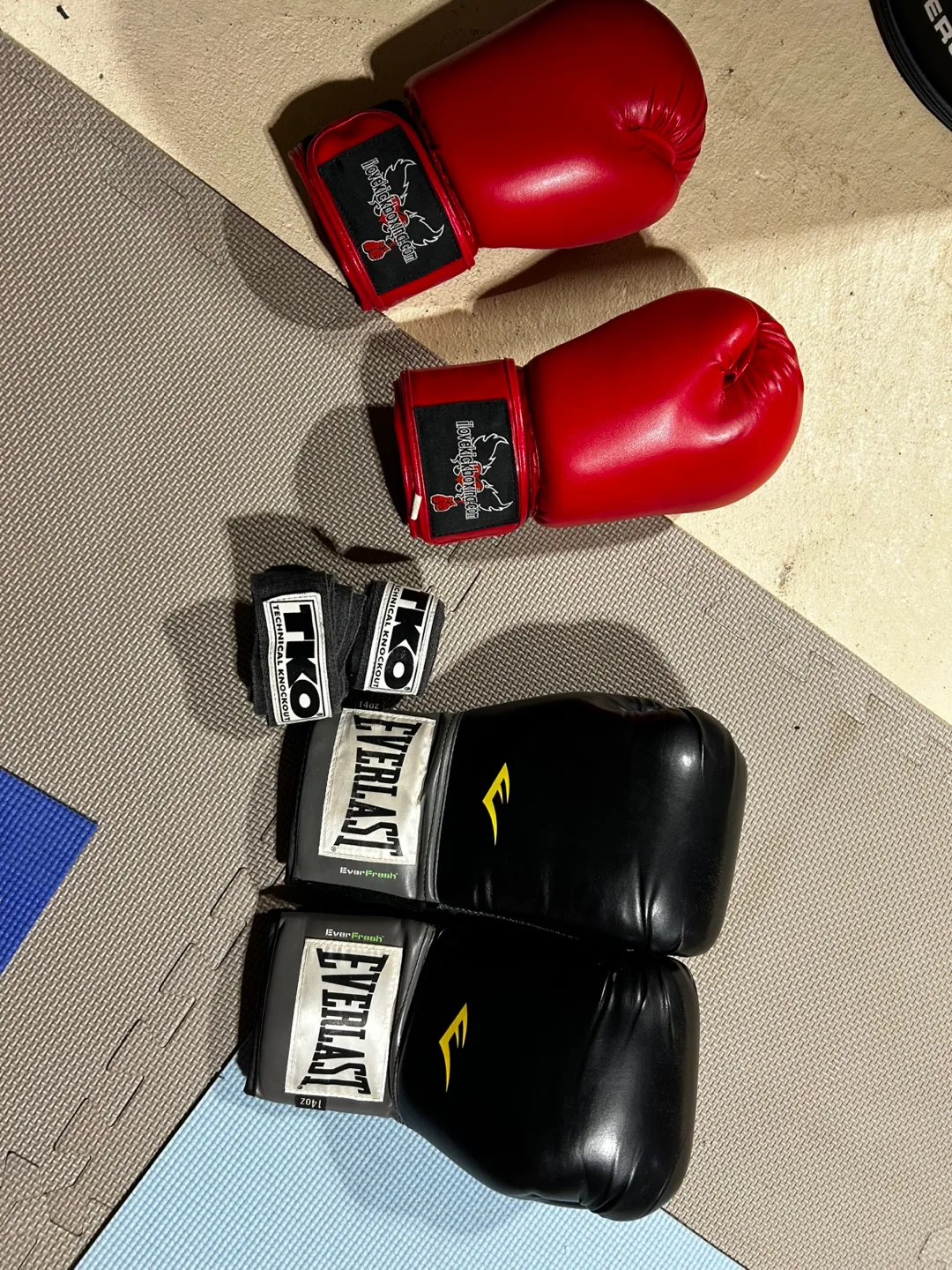 Everlast Powercore Freestanding Punching Bag image indicator(5)