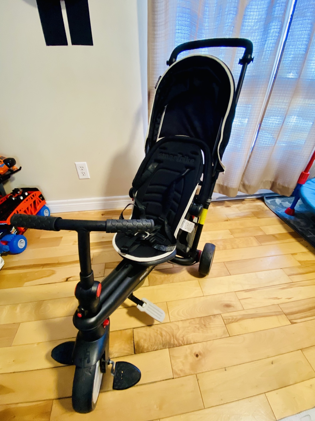 Smartrike STR3 6-in-1 Tricycle - Black
