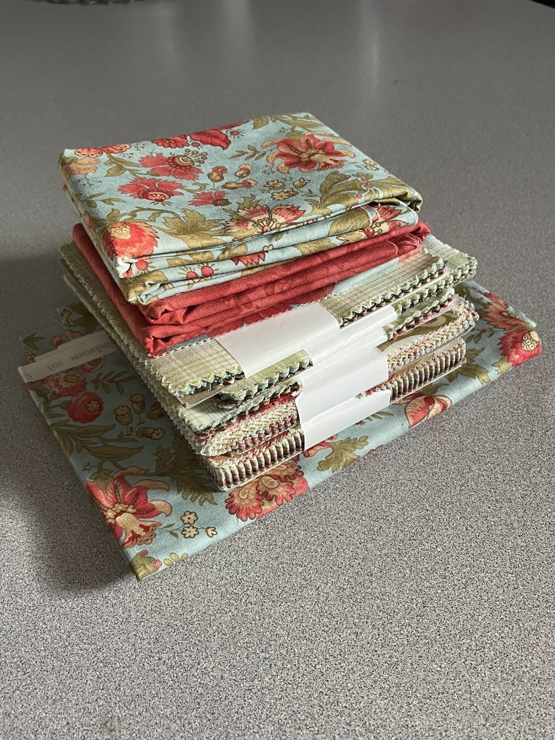 Quilting Fabric Bundle - photo 2