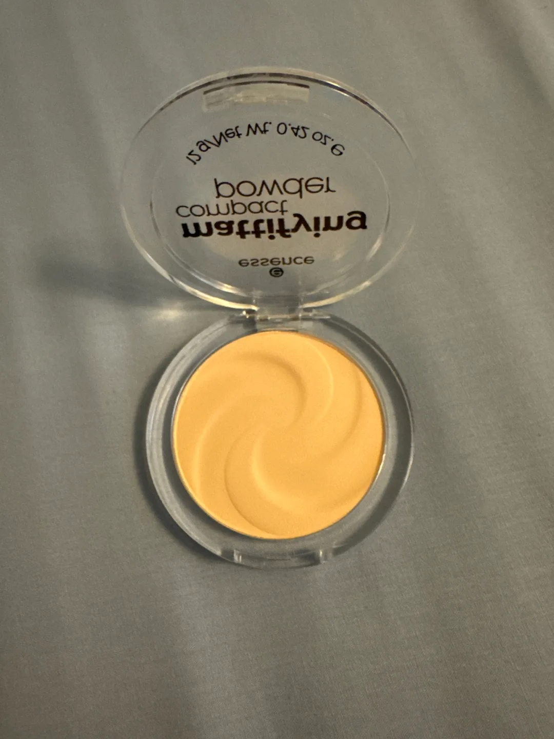 Mattifying Compact Powder - Shade 11 Pastel Beige image indicator(4)
