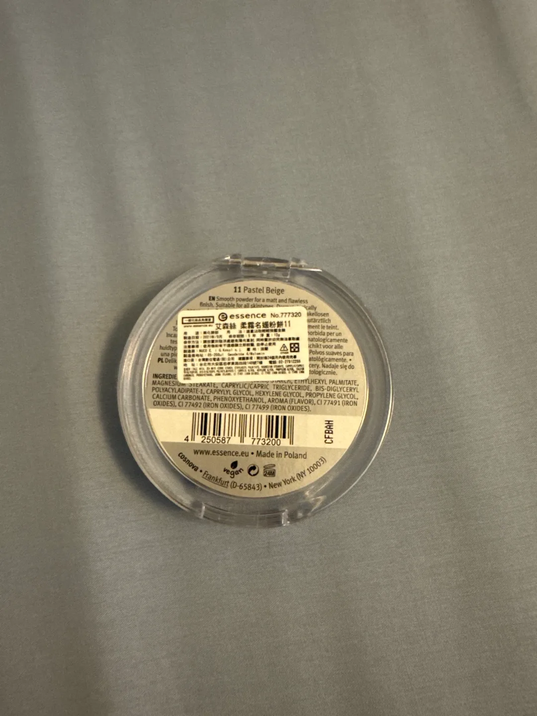 Mattifying Compact Powder - Shade 11 Pastel Beige image indicator(3)