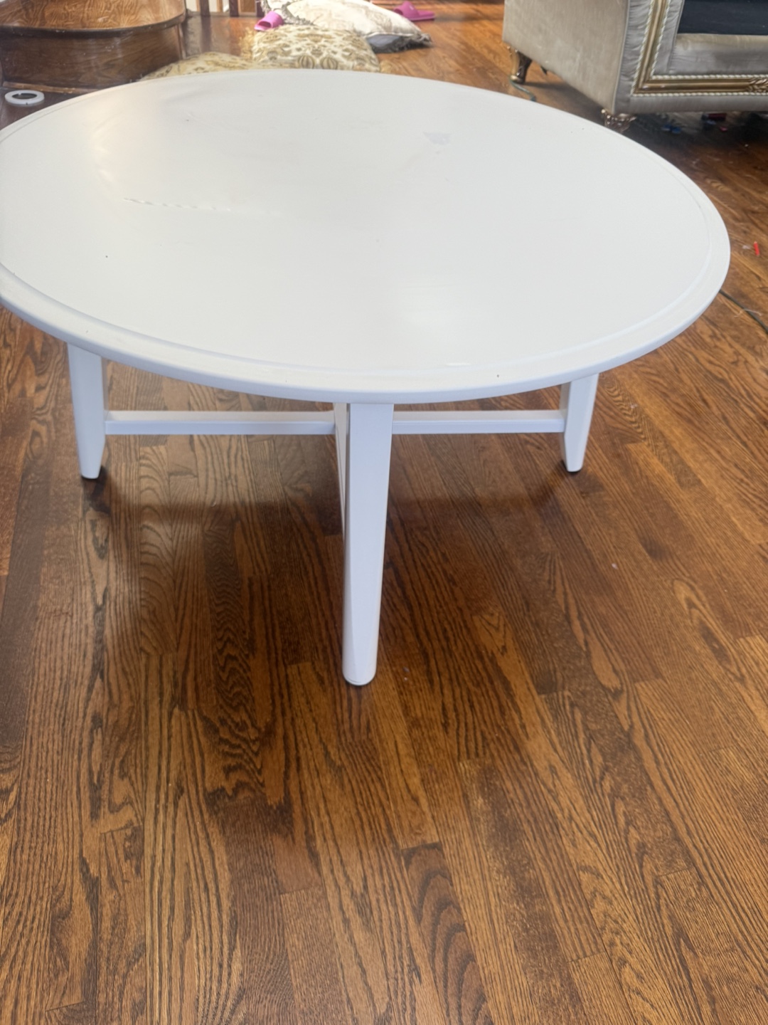 White Round Coffee Table