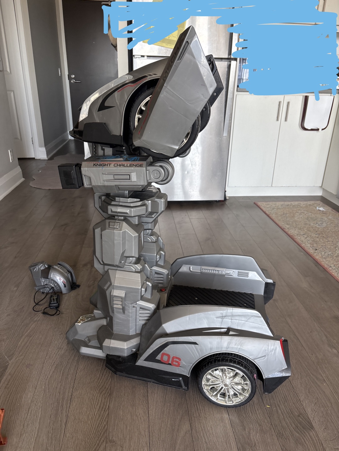 Knight Challenge Transforming Robot Toy - photo 5