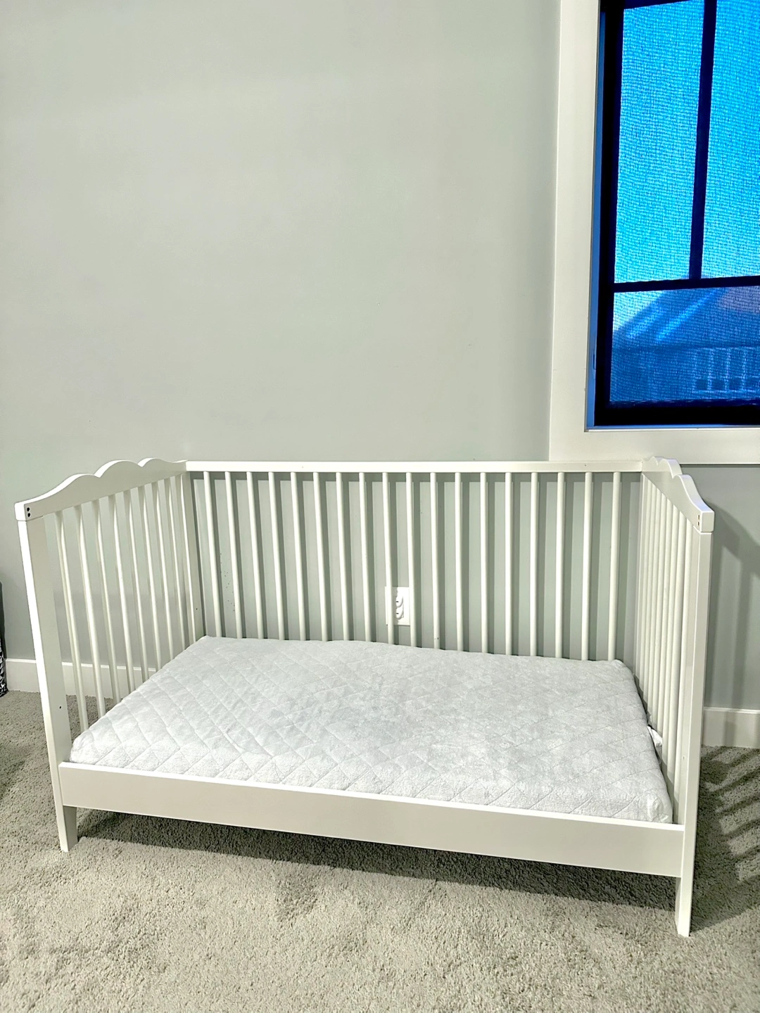 IKEA Hensvik Crib Mattress White Karrot