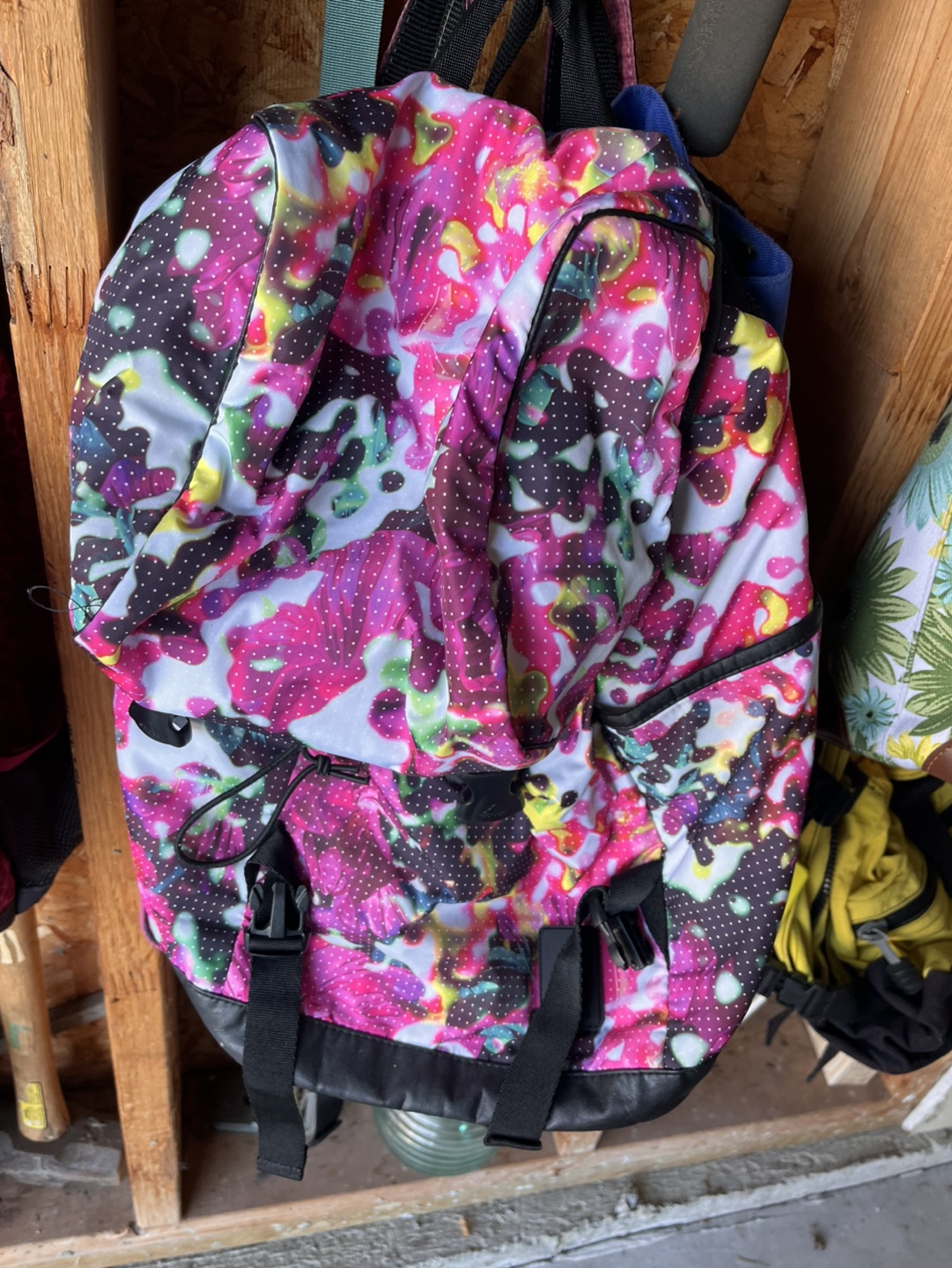Backpacks , mostly large in different colors - photo 3