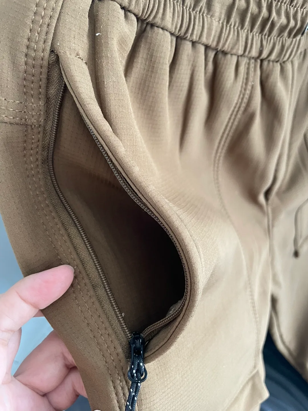 Men's Size M Brown Tech Pants image indicator(4)