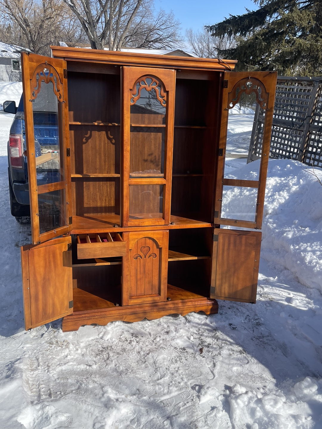 House of Bismark Curio Cabinet - photo 2