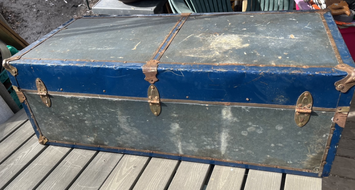 Vintage Blue Metal Trunk - photo 4