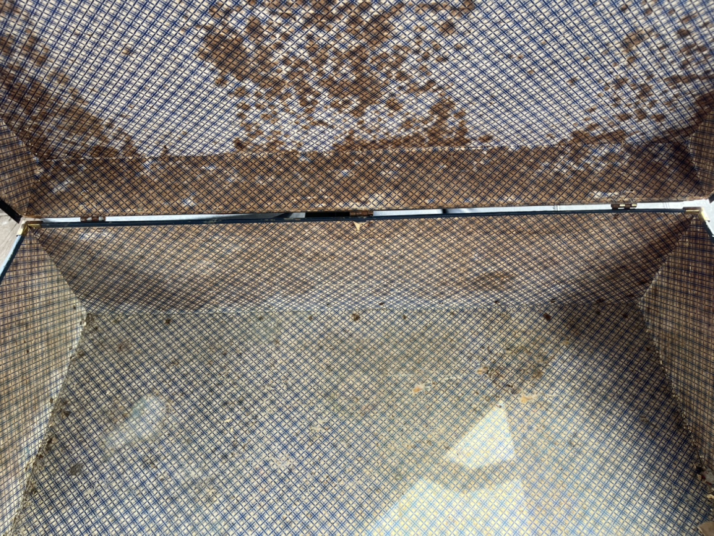 Vintage Blue Metal Trunk - photo 3