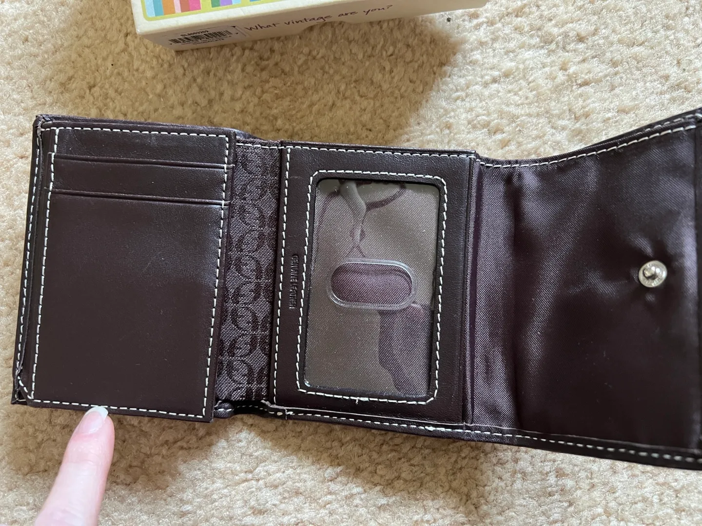 Fossil Genuine Leather Brown Wallet image indicator(3)