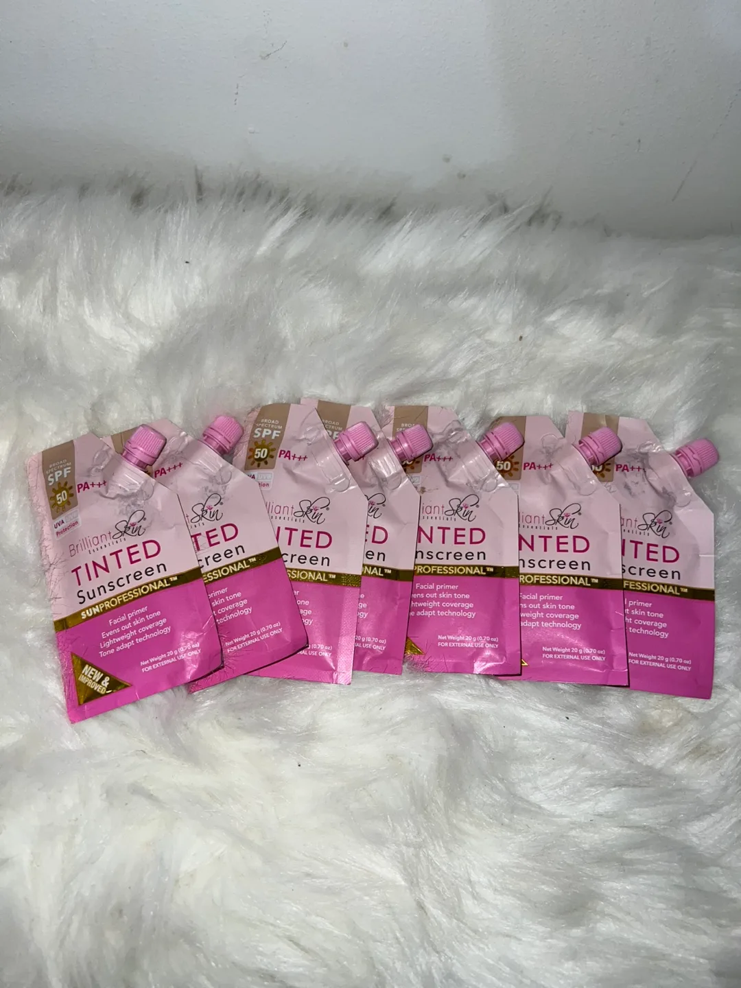 Brilliant Skin Tinted Sunscreen SPF 50 PA+++ thumbnail