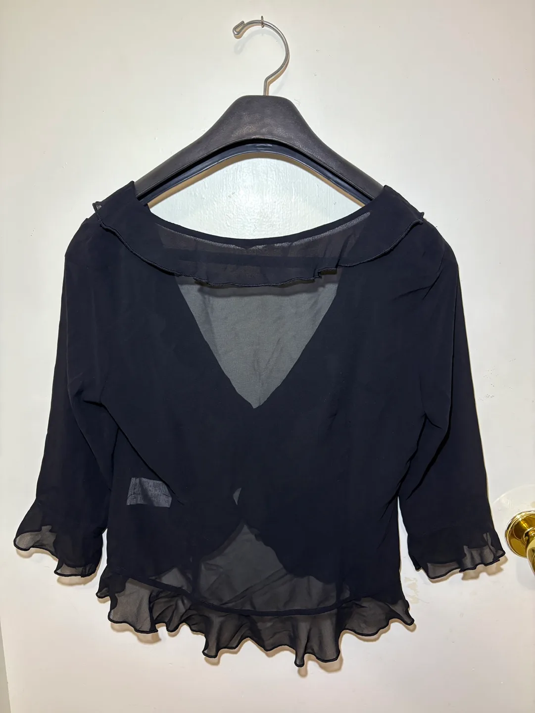 Suzuya Black 3/4 Sleeve Cardigan with Jewel Button (Medium) image indicator(2)