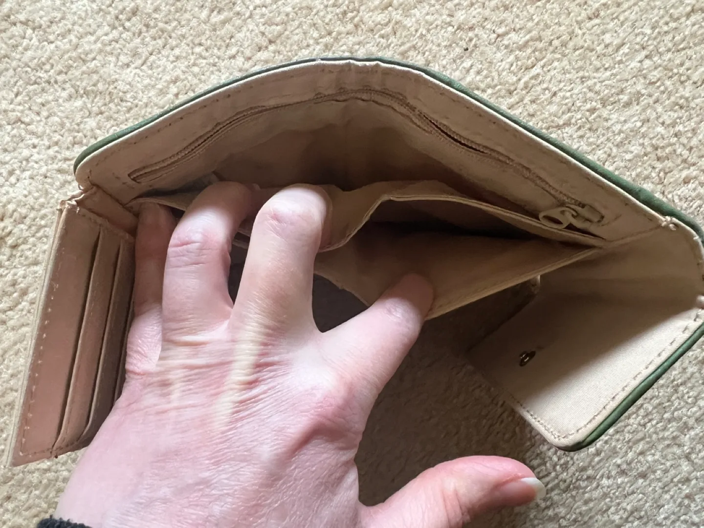 Liz Claiborne Green Wallet image indicator(6)