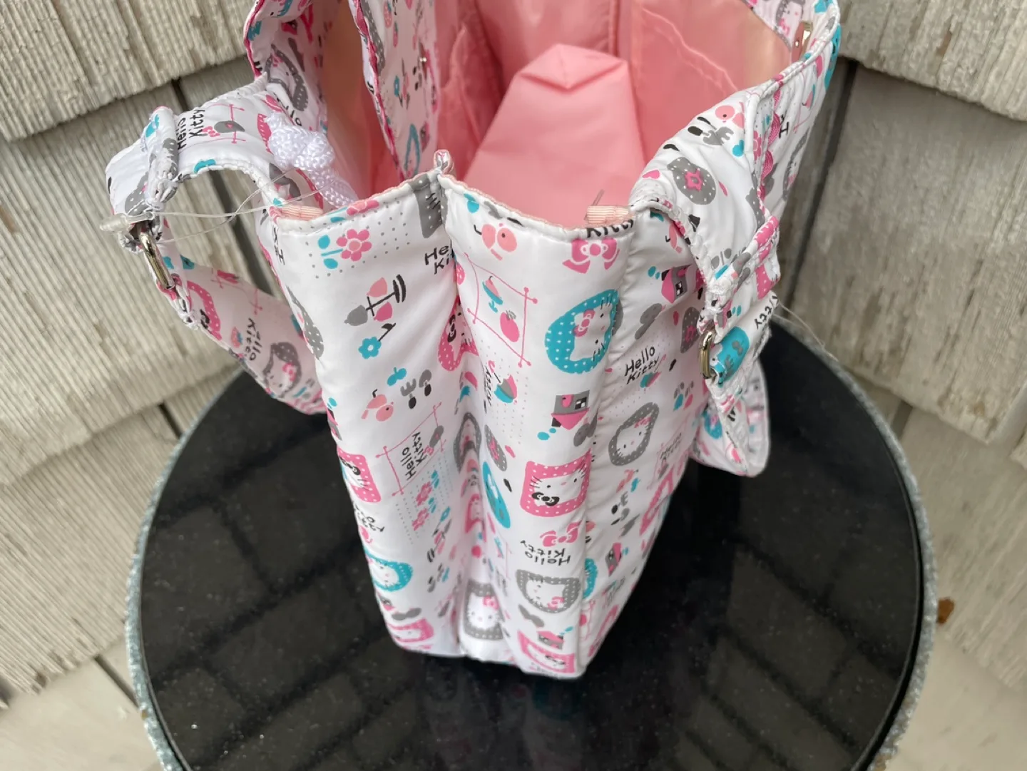 Hello Kitty Shoulder Bag with Dust Bag image indicator(6)