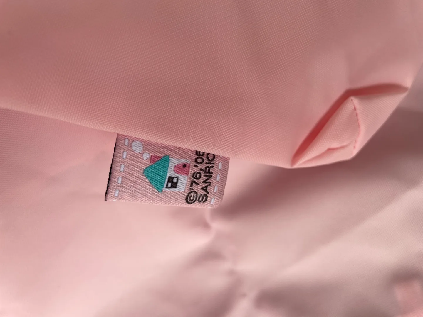 Hello Kitty Shoulder Bag with Dust Bag image indicator(2)