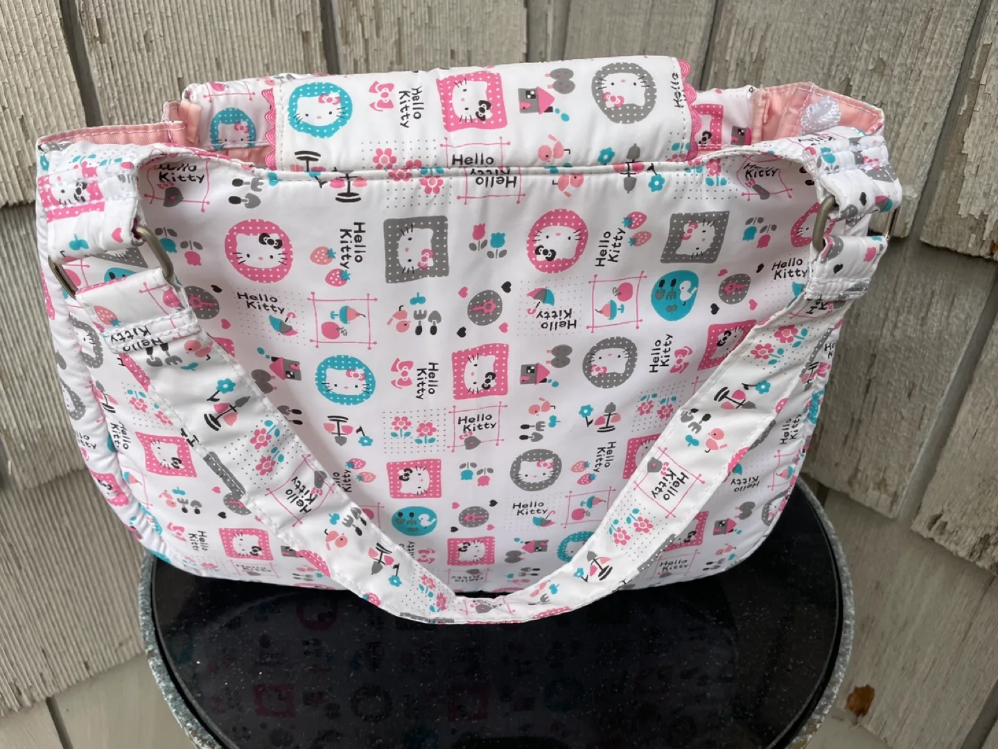 Hello Kitty Shoulder Bag with Dust Bag image indicator(4)