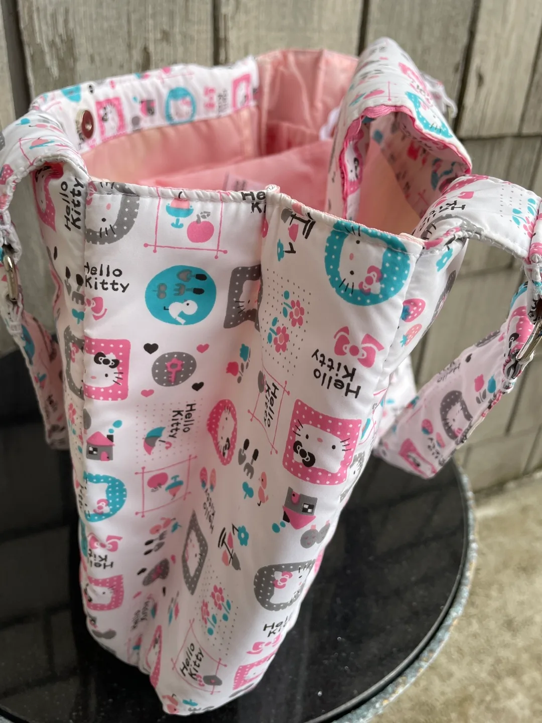 Hello Kitty Shoulder Bag with Dust Bag image indicator(7)