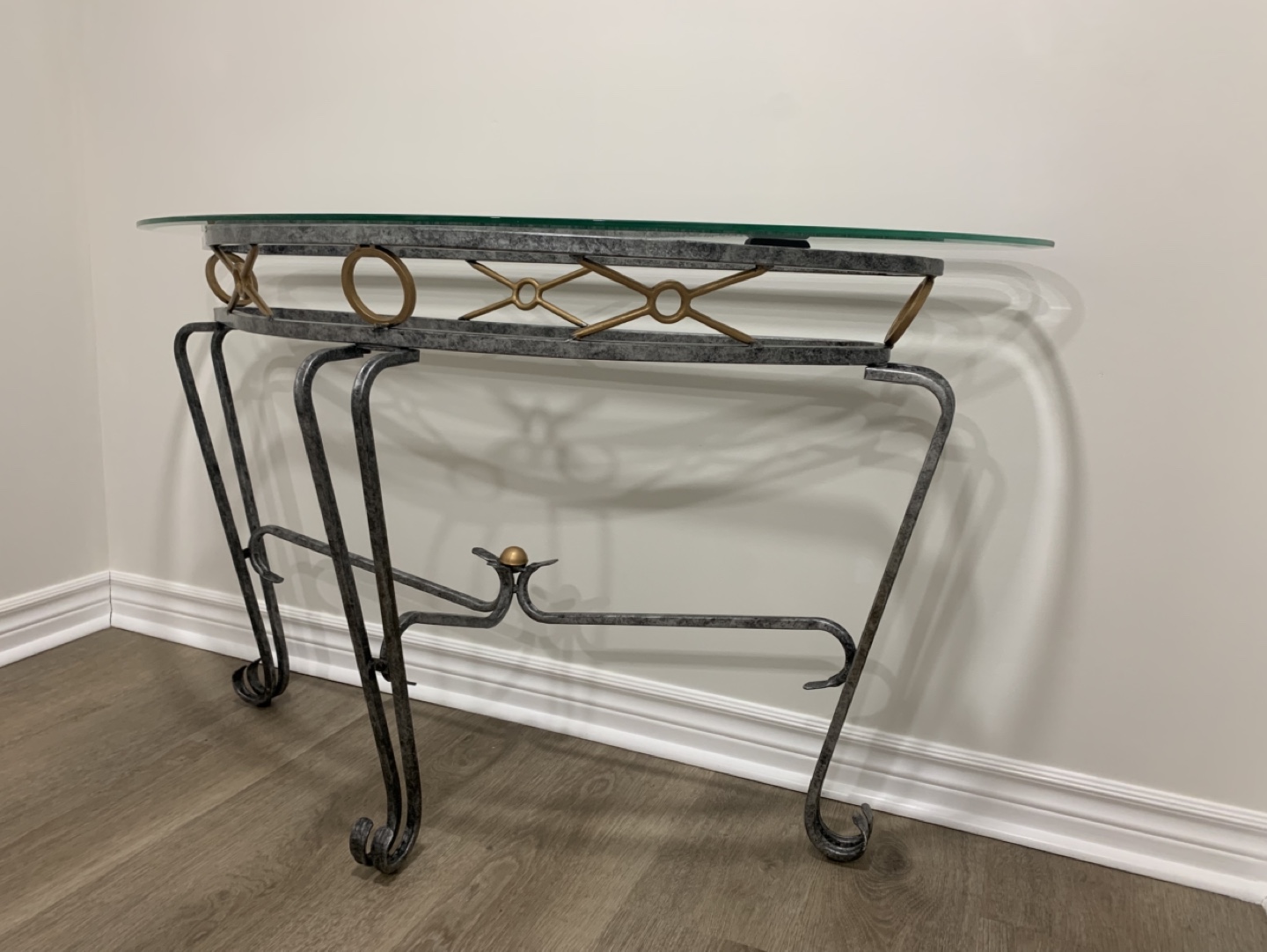 Elegant Glass-Top Console Table with Ornate Metal Frame - photo 4