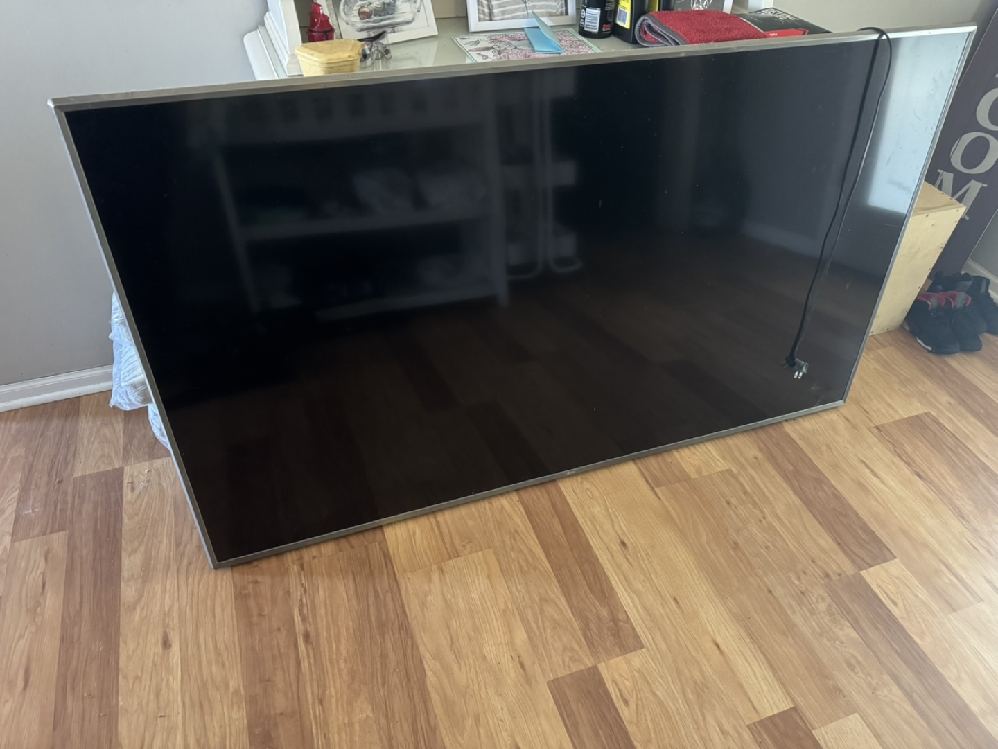 ✨LG 70 inch tv with mount✨ - photo 2
