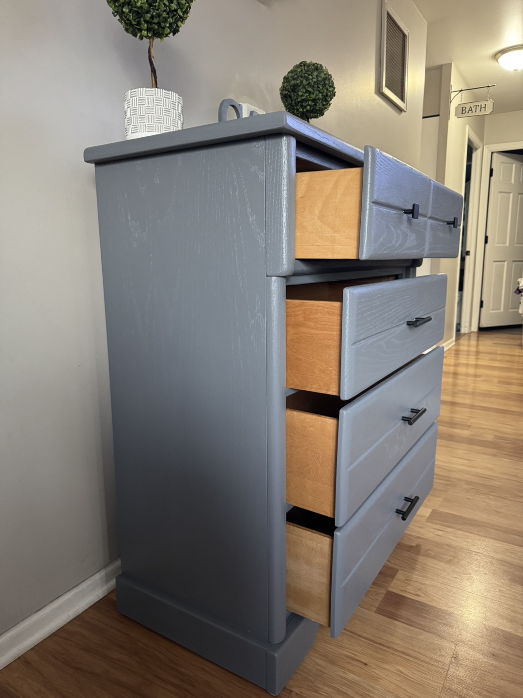 ✨Beautiful solid oak dresser✨ - photo 3