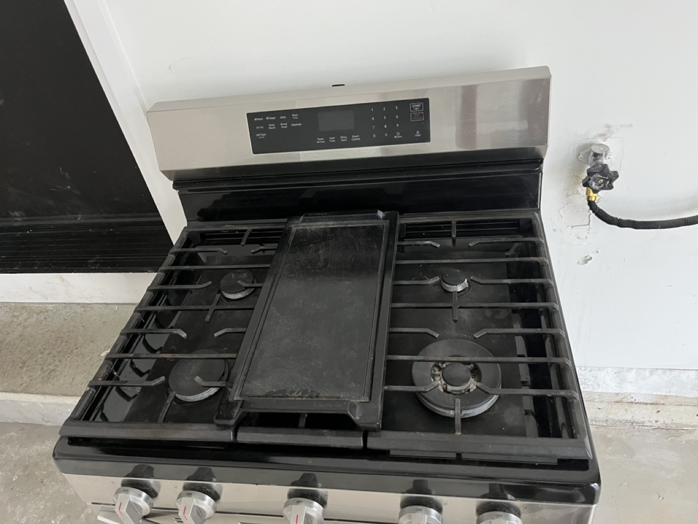 Samsung Gas Range with Air Fry - Stainless Steel - photo 3