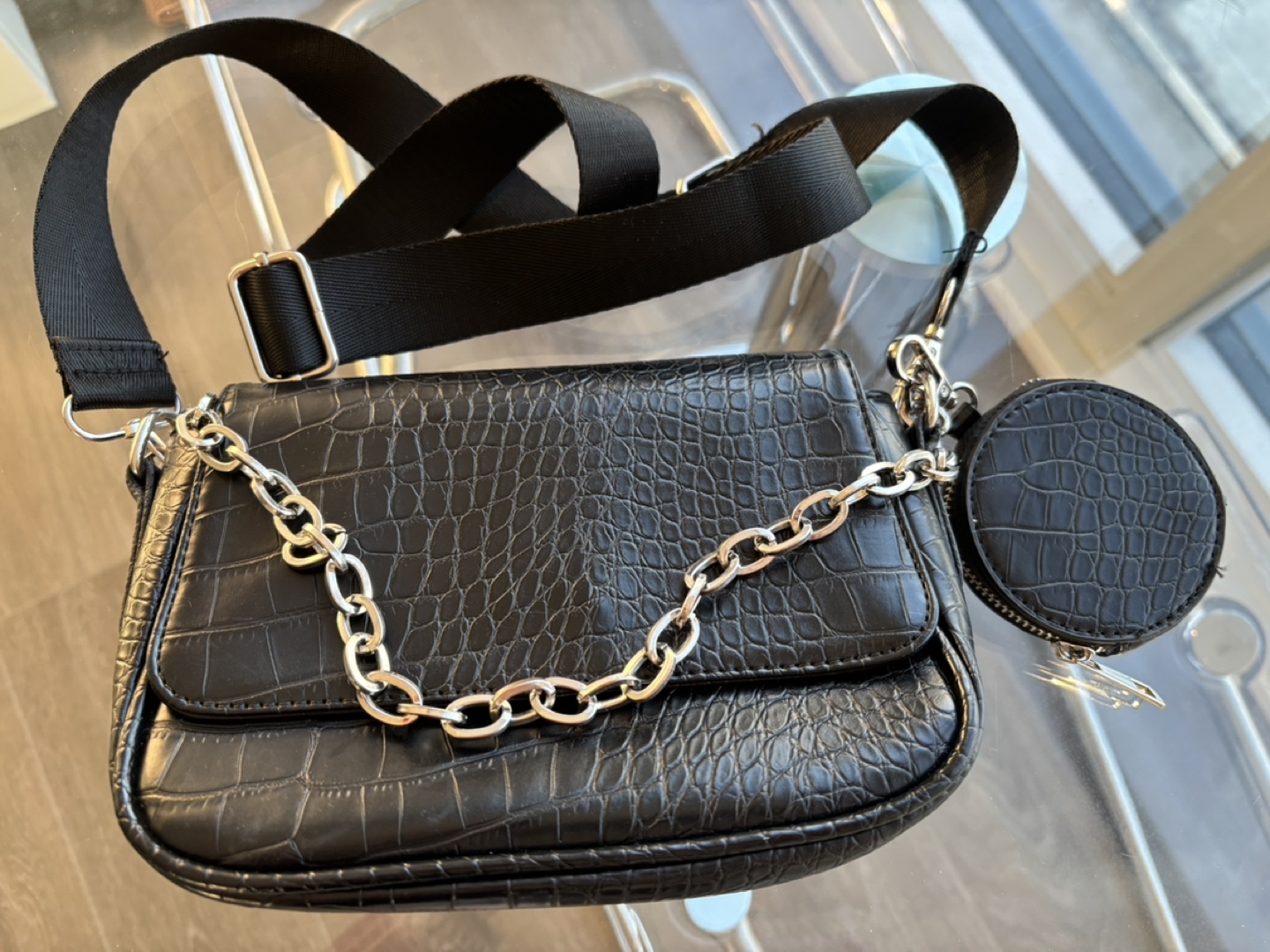 Black - Crossbody Bag