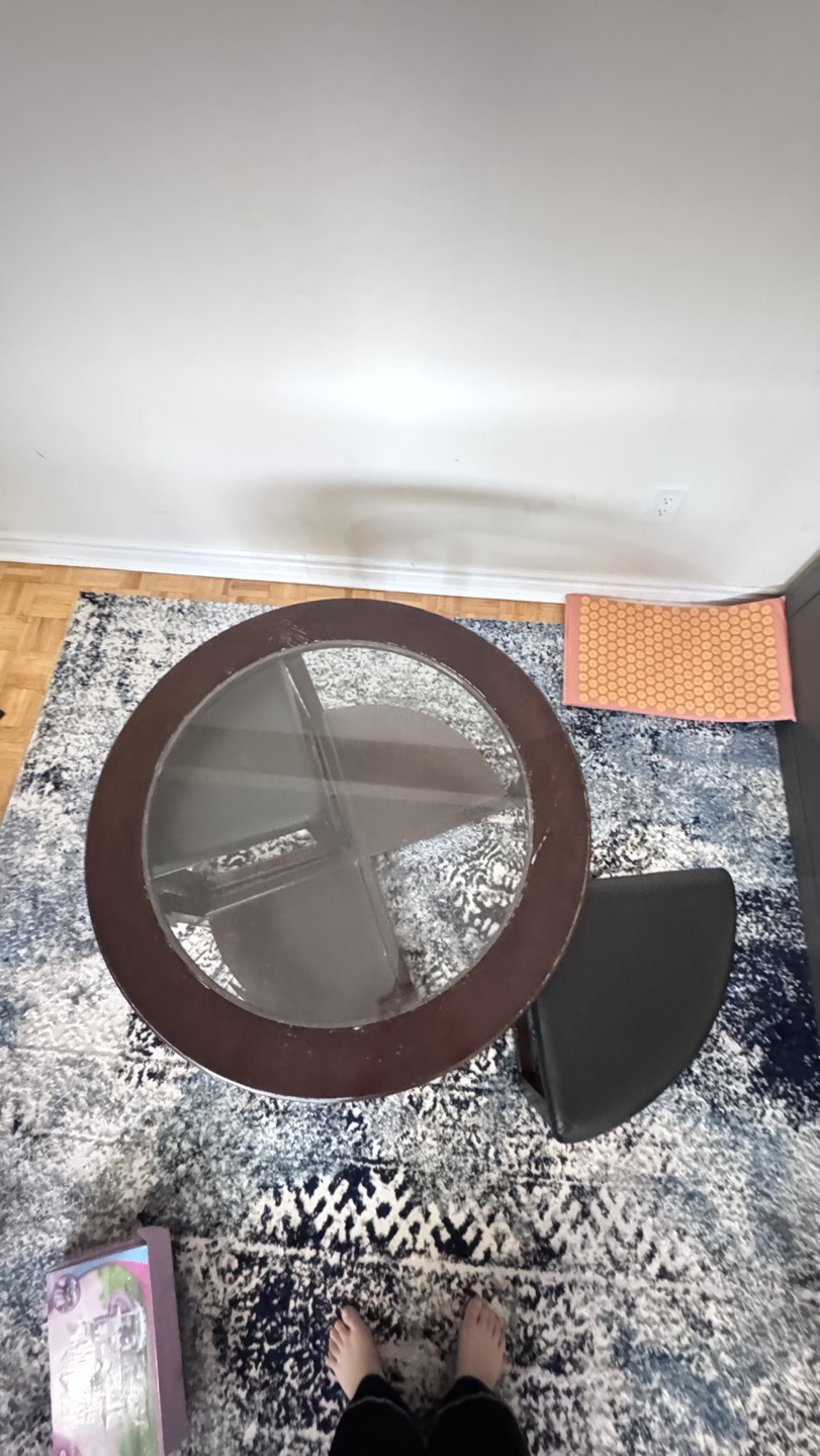 Round Coffee Table with Three Stools - photo 4