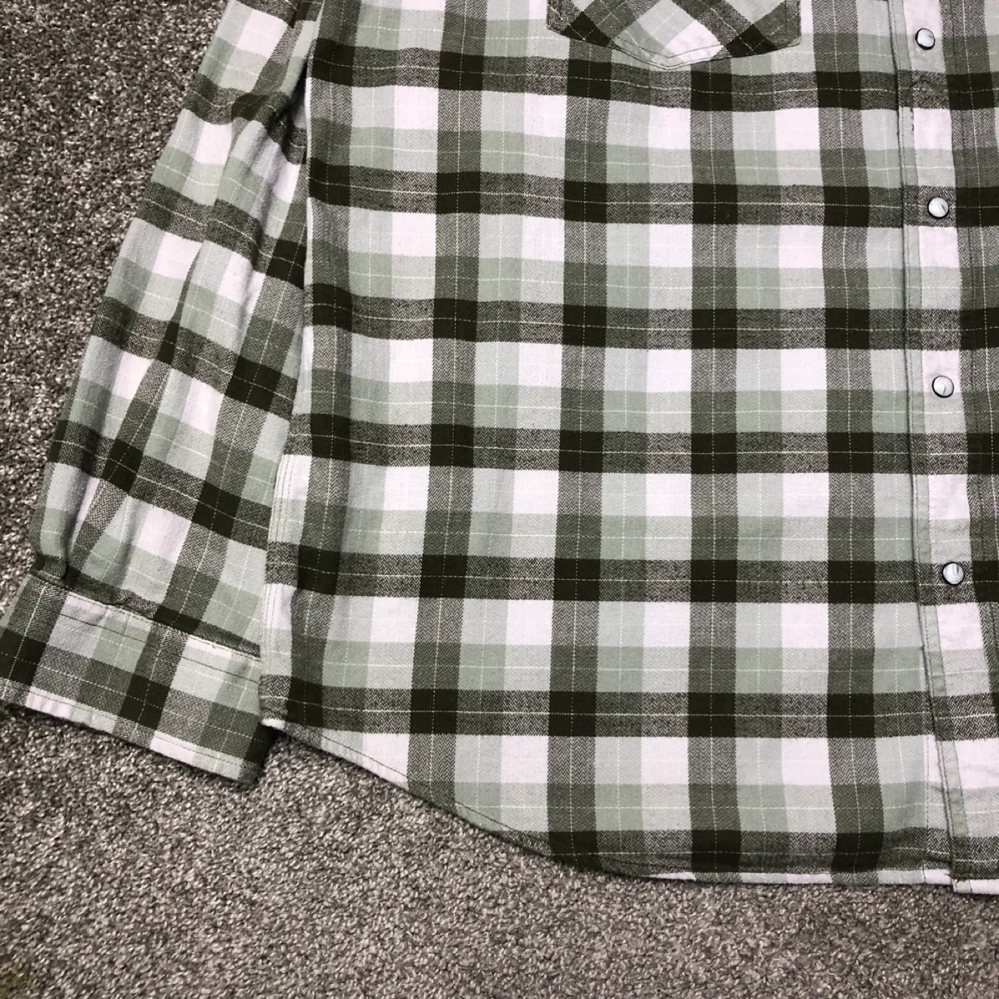 Carhartt Rugged Flex Pearl Snap Flannel Button Down image indicator(5)