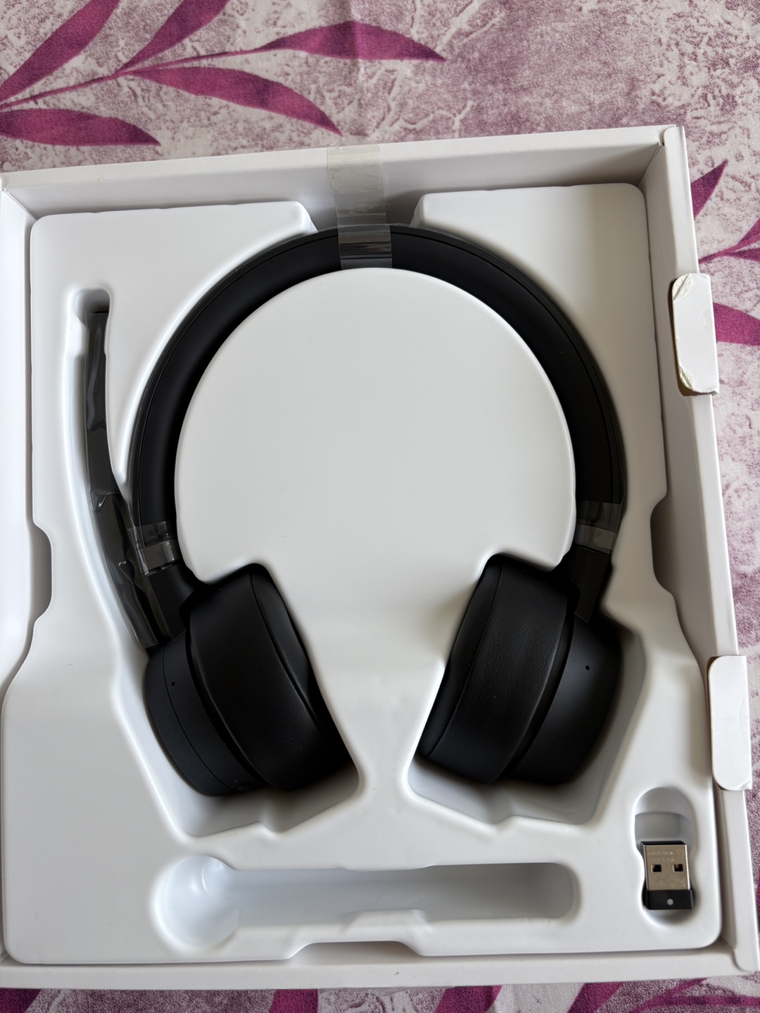Brand new Lenovo Go Wireless ANC Headphone - photo 2