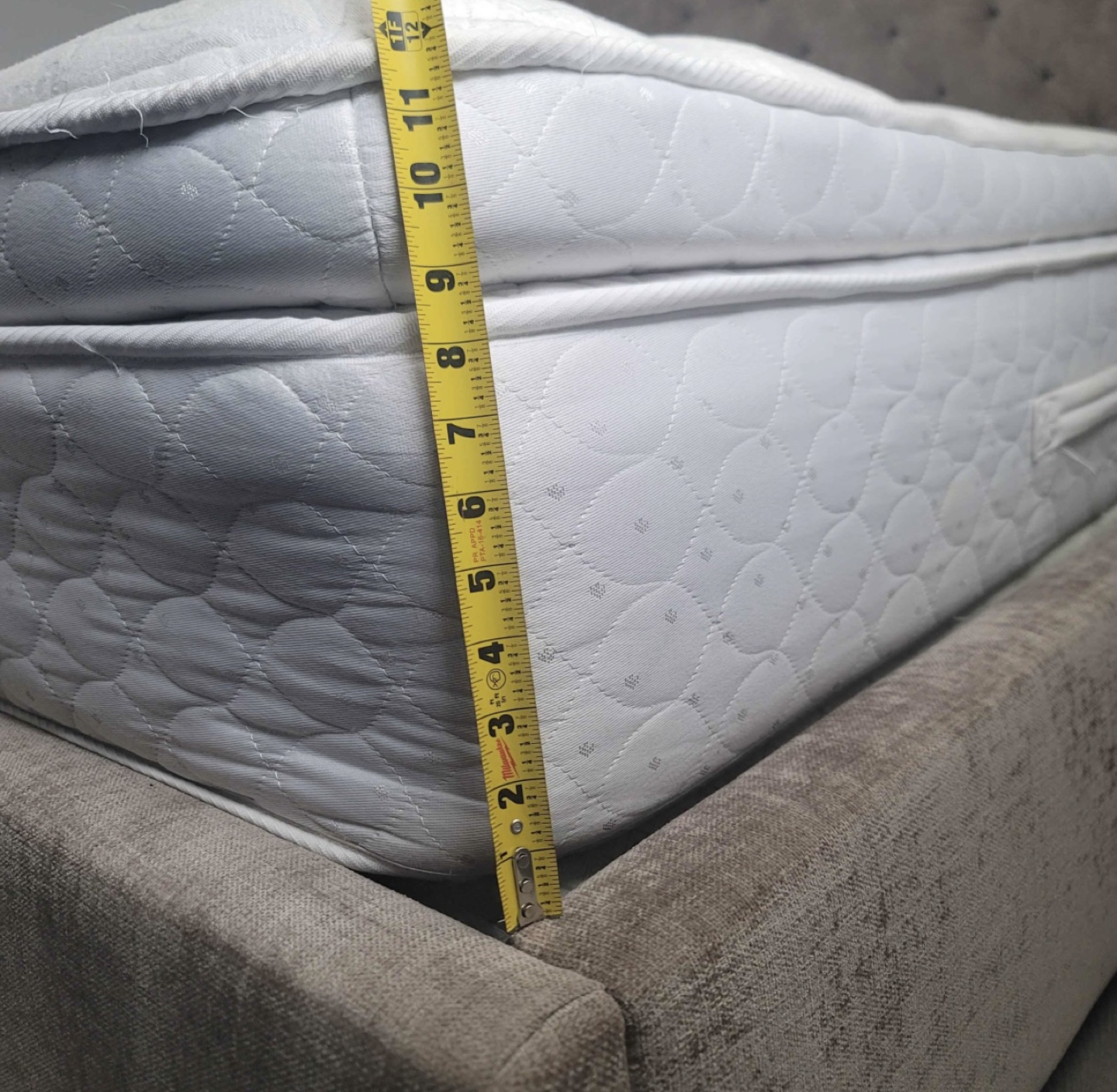 King mattress + box springs + metal frame - FREE DELIVERY - photo 2