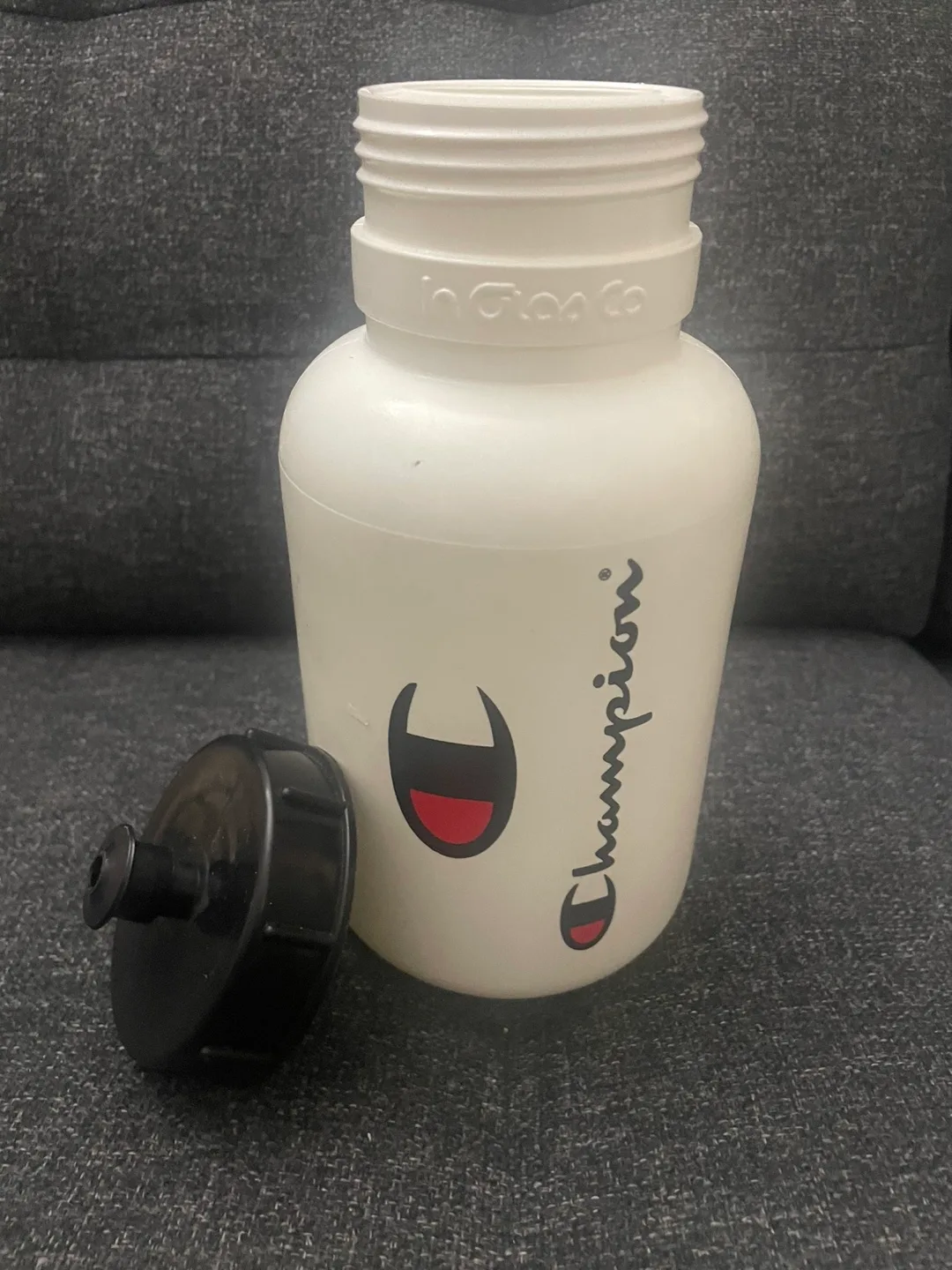 Champion Water Bottle image indicator(2)