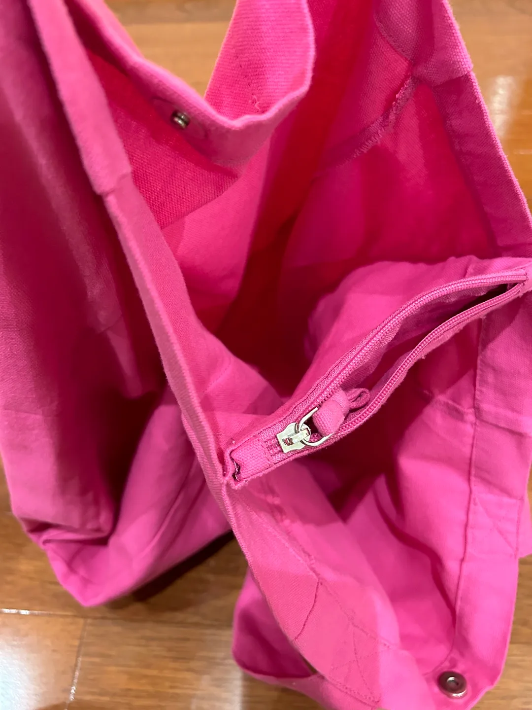 Pink cotton tote bag with zipper image indicator(4)