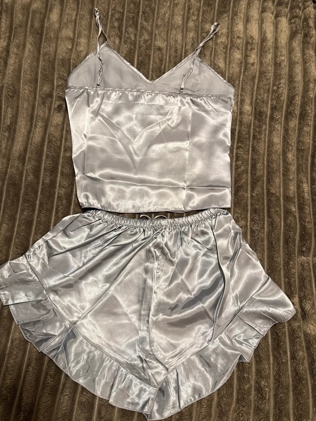 Silver Satin Pajama Set image indicator(3)