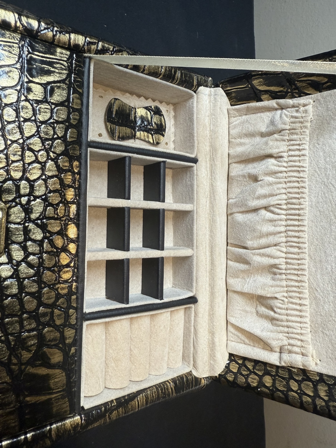 Tuscan Black and Gold Crocodile-Embossed Jewellery Box - photo 5