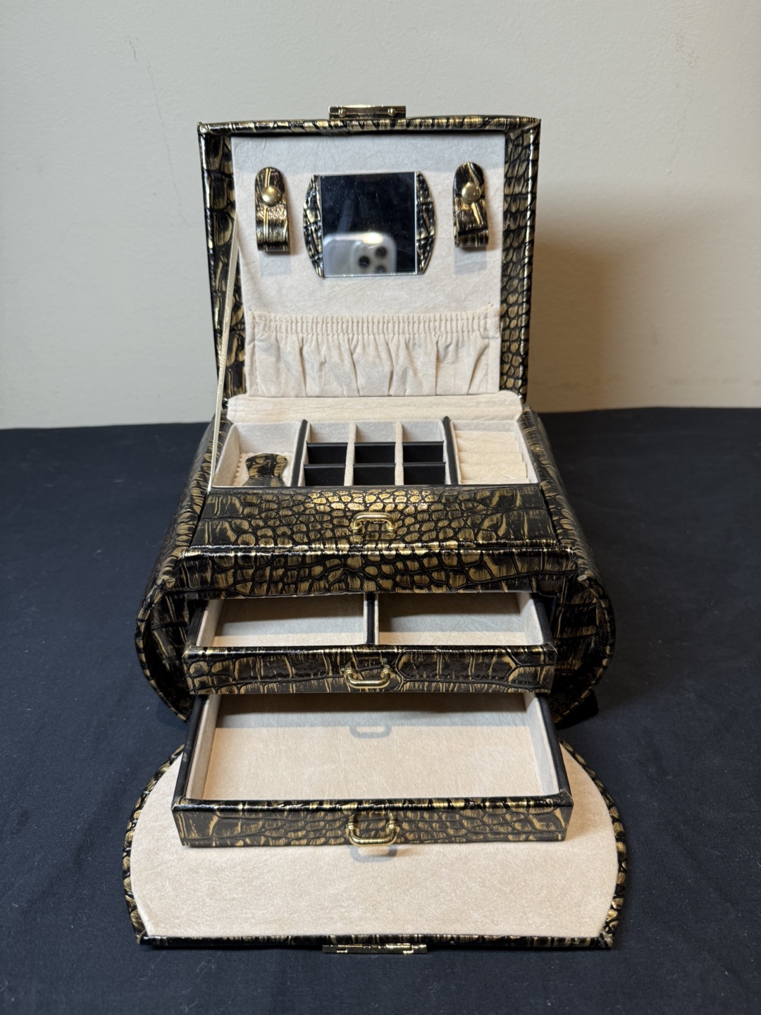Tuscan Black and Gold Crocodile-Embossed Jewellery Box - photo 4